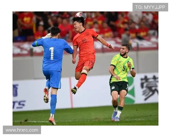 中国足球队备战亚洲杯 新帅亮相目标直指冠军荣耀 中国足球队备战亚洲杯 新帅亮相目标直指冠军荣耀