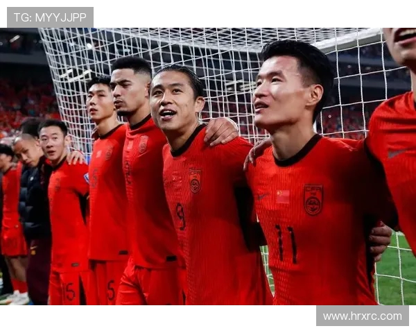 中国足球队备战亚洲杯新阵容曝光 主帅透露核心球员调整计划 中国足球队备战亚洲杯新阵容曝光 主帅透露核心球员调整计划