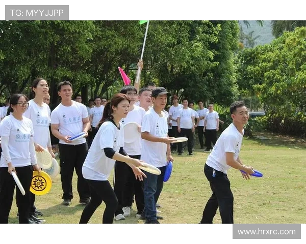 重庆飞盘队的默契配合揭秘：飞盘运动的魅力与团队精神探索