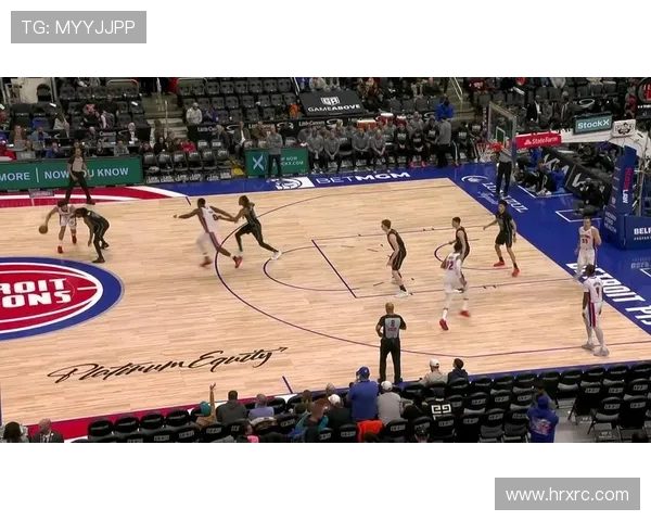 NBA活塞对阵小牛精彩直播中球迷们快来一起见证激烈对抗